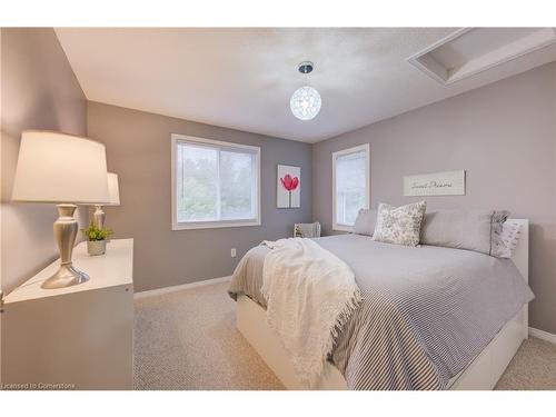 169 Patton Drive, Cambridge, ON - Indoor Photo Showing Bedroom