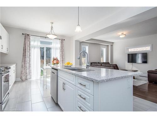 621 Wild Rye Street, Waterloo, ON - Indoor Photo Showing Kitchen With Double Sink