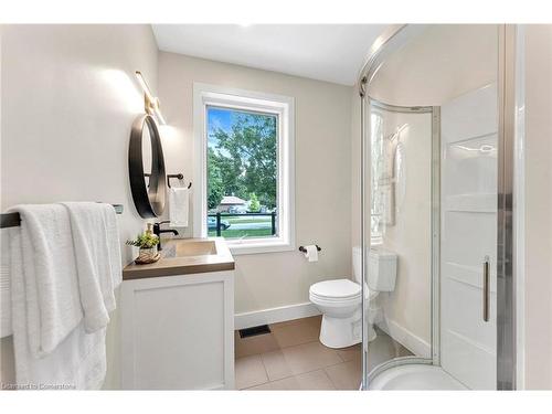 445 Arvilla Boulevard, London, ON - Indoor Photo Showing Bathroom