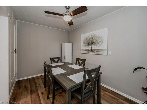 188 Waterloo Street, Kitchener, ON - Indoor Photo Showing Dining Room