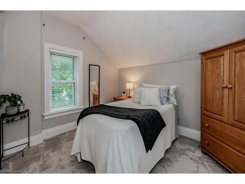 188 Waterloo Street, Kitchener, ON - Indoor Photo Showing Bedroom