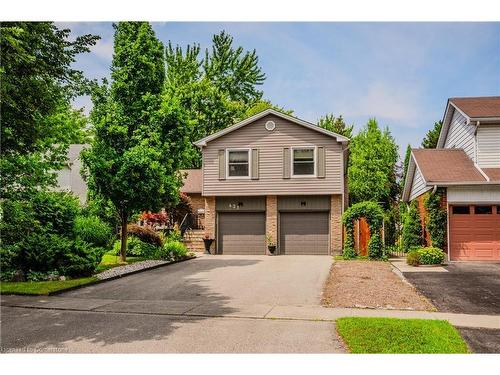 431 Stillmeadow Circle, Waterloo, ON - Outdoor With Facade