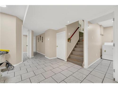 32 Elmpark Court, Brampton, ON - Indoor Photo Showing Other Room