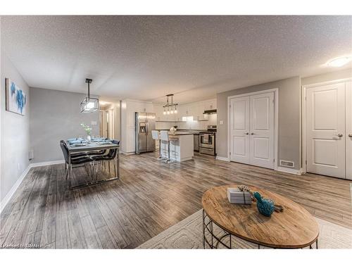 30G-1989 Ottawa Street, Kitchener, ON - Indoor Photo Showing Living Room