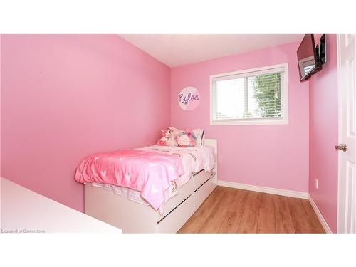 23 Wice Road, Barrie, ON - Indoor Photo Showing Bedroom