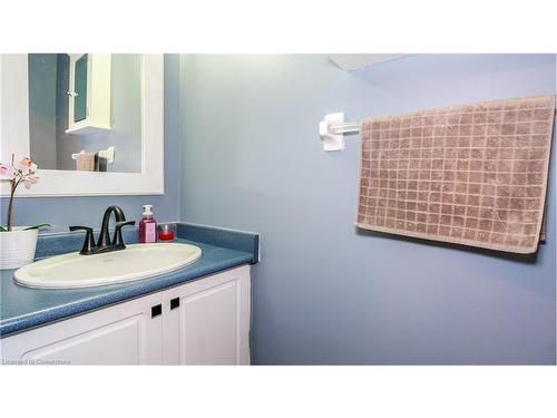 23 Wice Road, Barrie, ON - Indoor Photo Showing Bathroom