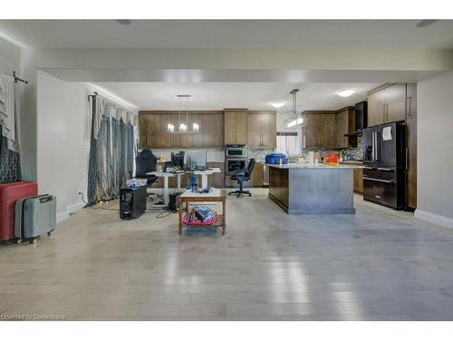 533 Gristmill Street, Waterloo, ON - Indoor Photo Showing Kitchen