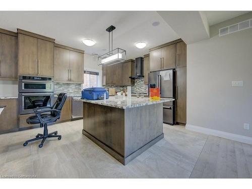 533 Gristmill Street, Waterloo, ON - Indoor Photo Showing Kitchen With Upgraded Kitchen