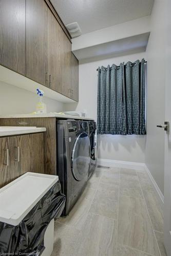 533 Gristmill Street, Waterloo, ON - Indoor Photo Showing Laundry Room