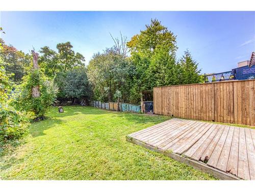 572 Strasburg Road, Kitchener, ON - Outdoor With Backyard