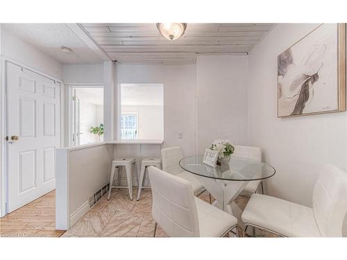 572 Strasburg Road, Kitchener, ON - Indoor Photo Showing Dining Room