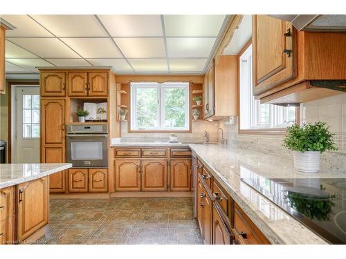 1275 Village Road, North Dumfries, ON - Indoor Photo Showing Kitchen