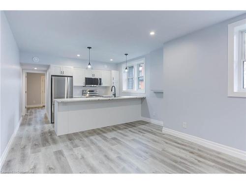 820 Laurel Street, Cambridge, ON - Indoor Photo Showing Kitchen