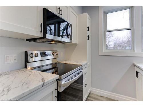 820 Laurel Street, Cambridge, ON - Indoor Photo Showing Kitchen