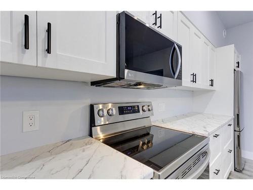 820 Laurel Street, Cambridge, ON - Indoor Photo Showing Kitchen