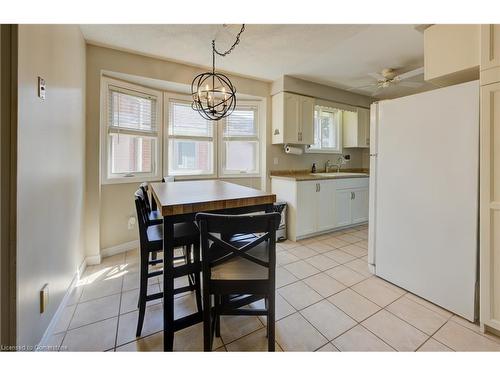 16 Montana Crescent, Kitchener, ON - Indoor Photo Showing Dining Room