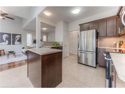 418 Westcroft Drive, Waterloo, ON - Indoor Photo Showing Kitchen With Stainless Steel Kitchen