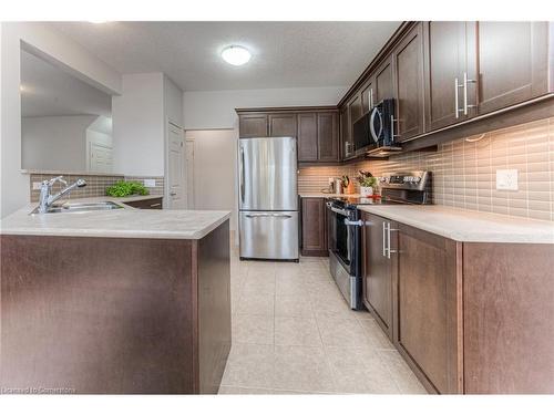 418 Westcroft Drive, Waterloo, ON - Indoor Photo Showing Kitchen With Stainless Steel Kitchen