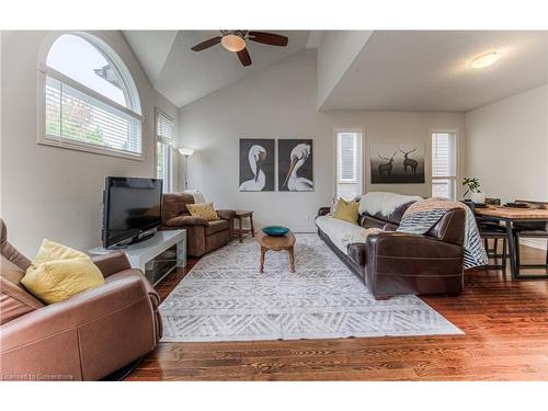 418 Westcroft Drive, Waterloo, ON - Indoor Photo Showing Living Room