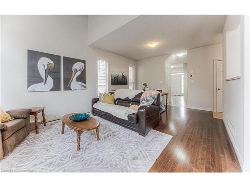 418 Westcroft Drive, Waterloo, ON - Indoor Photo Showing Living Room