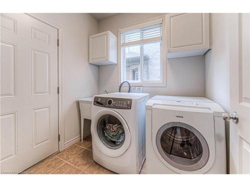 418 Westcroft Drive, Waterloo, ON - Indoor Photo Showing Laundry Room