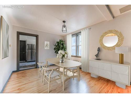 181 Kent Avenue, Kitchener, ON - Indoor Photo Showing Dining Room