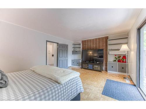 181 Kent Avenue, Kitchener, ON - Indoor Photo Showing Bedroom