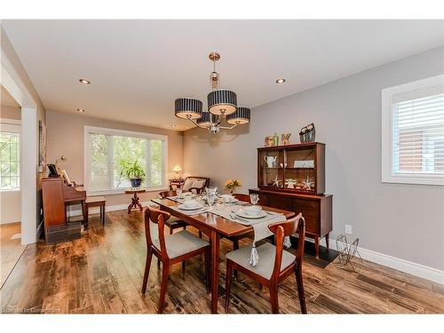 469 Bluestream Road, Waterloo, ON - Indoor Photo Showing Dining Room