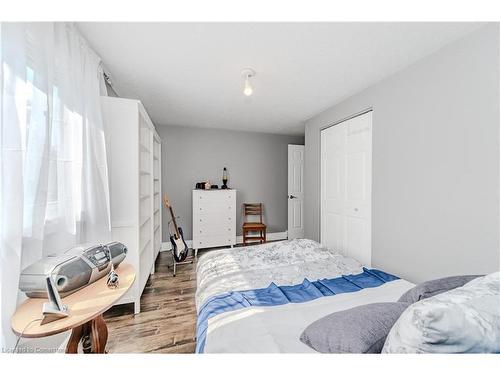 469 Bluestream Road, Waterloo, ON - Indoor Photo Showing Bedroom