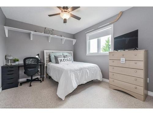 30 Inett Way, Fergus, ON - Indoor Photo Showing Bedroom