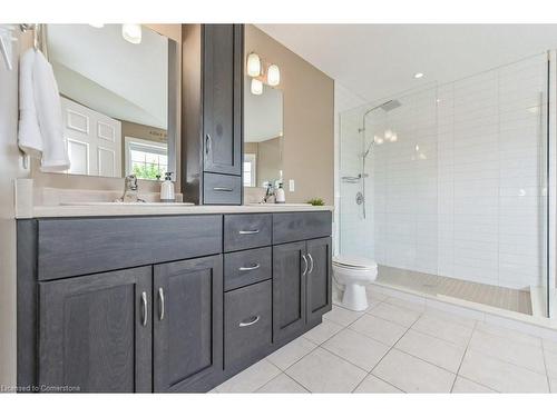 30 Inett Way, Fergus, ON - Indoor Photo Showing Bathroom