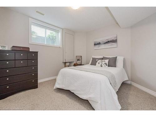 30 Inett Way, Fergus, ON - Indoor Photo Showing Bedroom