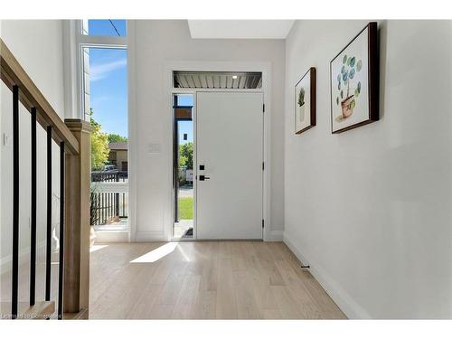 10 Blain Avenue, Cambridge, ON - Indoor Photo Showing Other Room