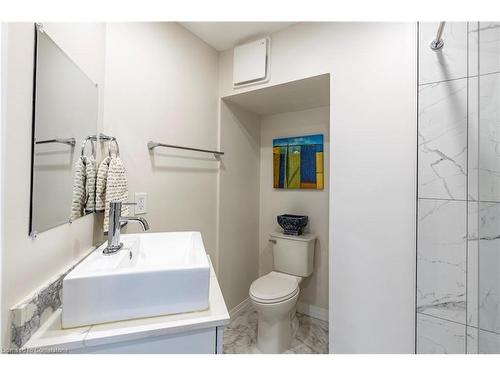 34 Dooley Drive, Kitchener, ON - Indoor Photo Showing Bathroom