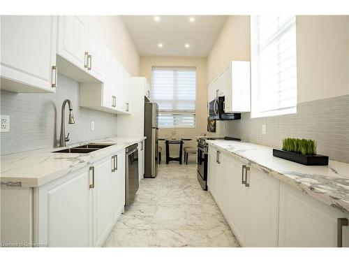 34 Dooley Drive, Kitchener, ON - Indoor Photo Showing Kitchen With Double Sink With Upgraded Kitchen