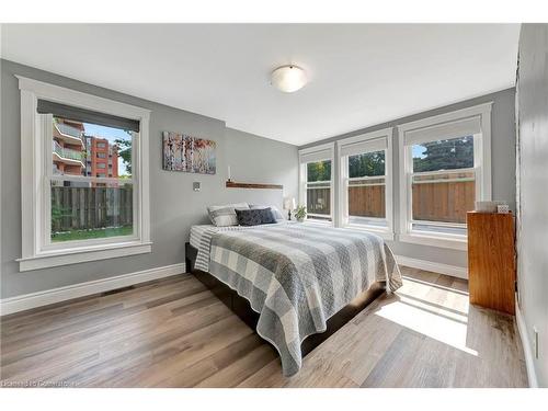 139 Queen Street N, Kitchener, ON - Indoor Photo Showing Bedroom