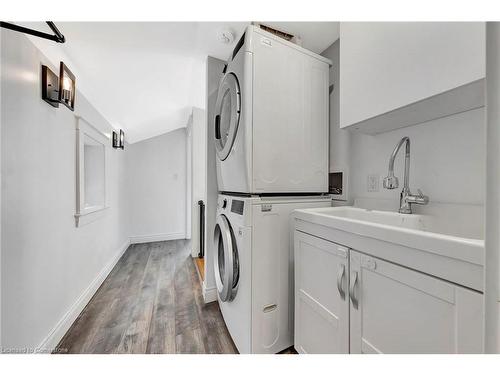 139 Queen Street N, Kitchener, ON - Indoor Photo Showing Laundry Room