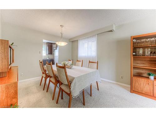 59 Elm Ridge Drive, Kitchener, ON - Indoor Photo Showing Dining Room