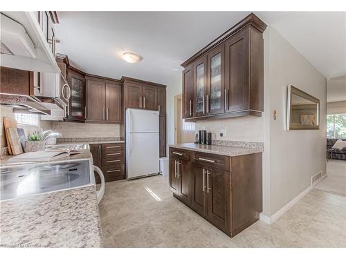 59 Elm Ridge Drive, Kitchener, ON - Indoor Photo Showing Kitchen