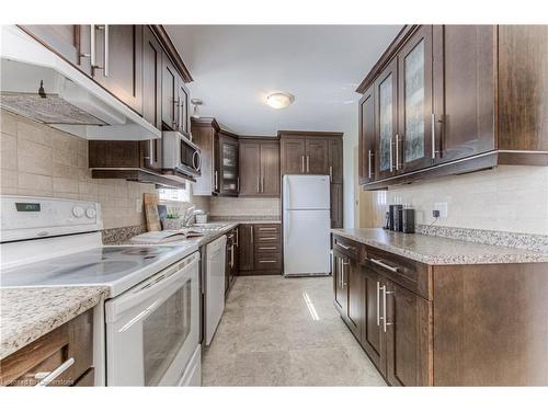 59 Elm Ridge Drive, Kitchener, ON - Indoor Photo Showing Kitchen