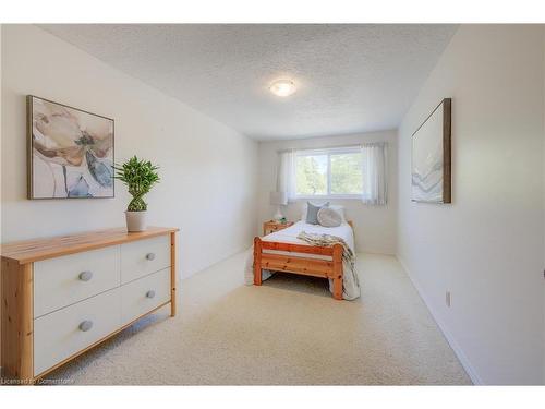 59 Elm Ridge Drive, Kitchener, ON - Indoor Photo Showing Bedroom