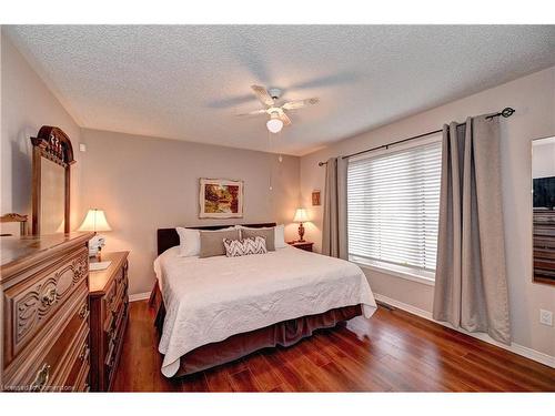 176 Wesley Crescent, Waterloo, ON - Indoor Photo Showing Bedroom