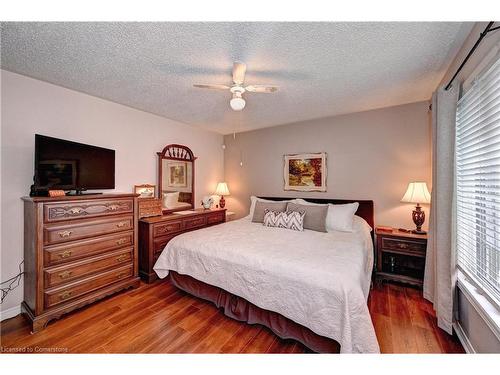 176 Wesley Crescent, Waterloo, ON - Indoor Photo Showing Bedroom