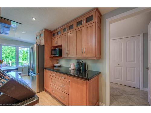 397 River Road, Cambridge, ON - Indoor Photo Showing Kitchen