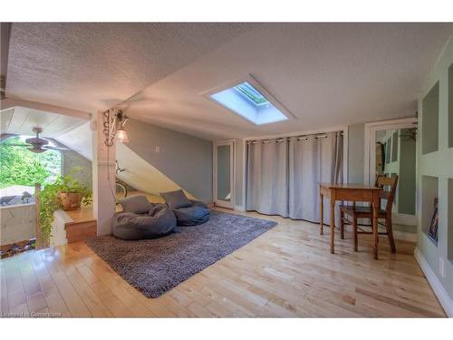 397 River Road, Cambridge, ON - Indoor Photo Showing Bedroom