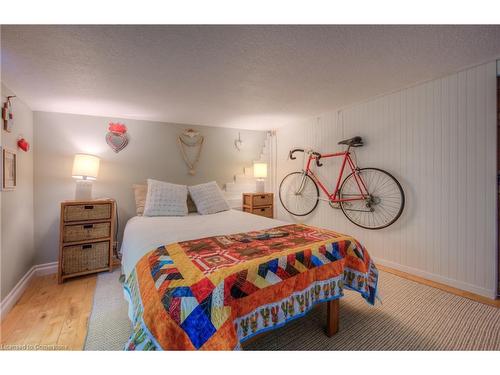 397 River Road, Cambridge, ON - Indoor Photo Showing Bedroom