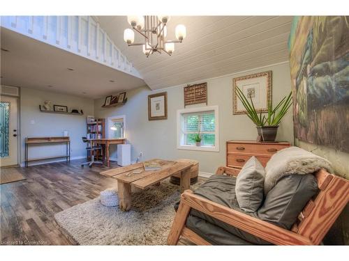 397 River Road, Cambridge, ON - Indoor Photo Showing Living Room