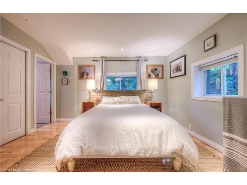 397 River Road, Cambridge, ON - Indoor Photo Showing Bedroom