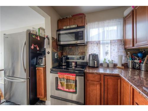 36 Norfolk Avenue, Cambridge, ON - Indoor Photo Showing Kitchen