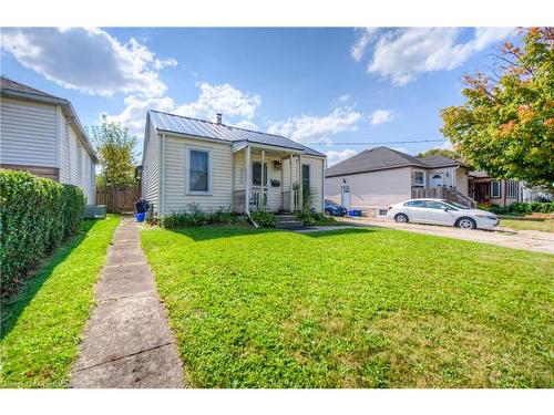 36 Norfolk Avenue, Cambridge, ON - Outdoor